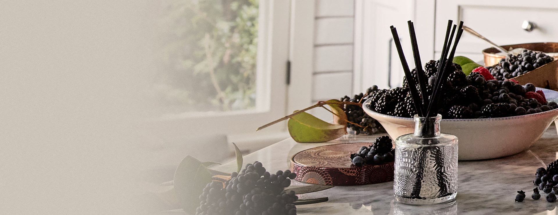 Voluspa -Voluspa 08.05.25 VOL HP Flip Tertiary Desktop