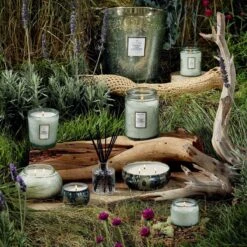 Voluspa - French Cade & Lavender Candle -Voluspa fa21 japonica refresh french cade lavender 1 hr