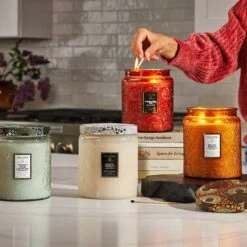 Voluspa - Baltic Amber Luxe Candle -Voluspa fa22 lf 7371 73720 7374 73725 web 1