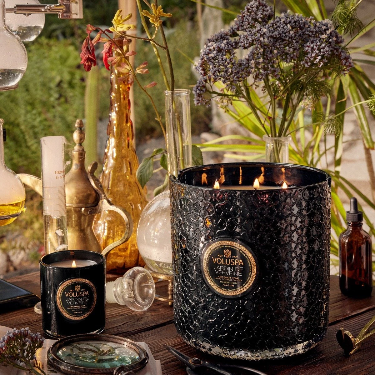 Voluspa - Jardin De Verveine 5 Wick Hearth Candle 6 Voluspa - Jardin De Verveine 5 Wick Hearth Candle - Image 4