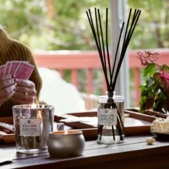 Voluspa - Silver Birch Peppercorn Classic Candle 13 Voluspa - Silver Birch Peppercorn Classic Candle -Voluspa fa22 lfopt 68518 web 1