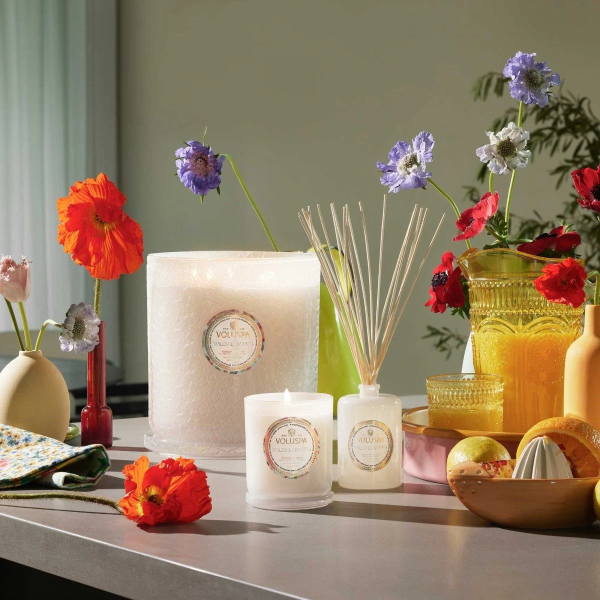 Voluspa - Gardenia Colonia 5 Wick Hearth Candle 10 Voluspa - Gardenia Colonia 5 Wick Hearth Candle - Image 8