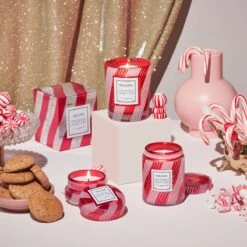 Voluspa - Crushed Candy Cane 5 Wick Hearth Candle 18 Voluspa - Crushed Candy Cane 5 Wick Hearth Candle -Voluspa ho21 ing 5416 5406 5476 web 2