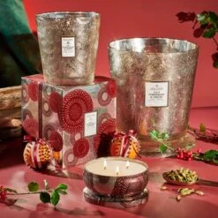 Voluspa - Gilt Pomander & Hinoki 3 Wick Hearth Candle -Voluspa ho21 ing 73816 72816 73216 web 3