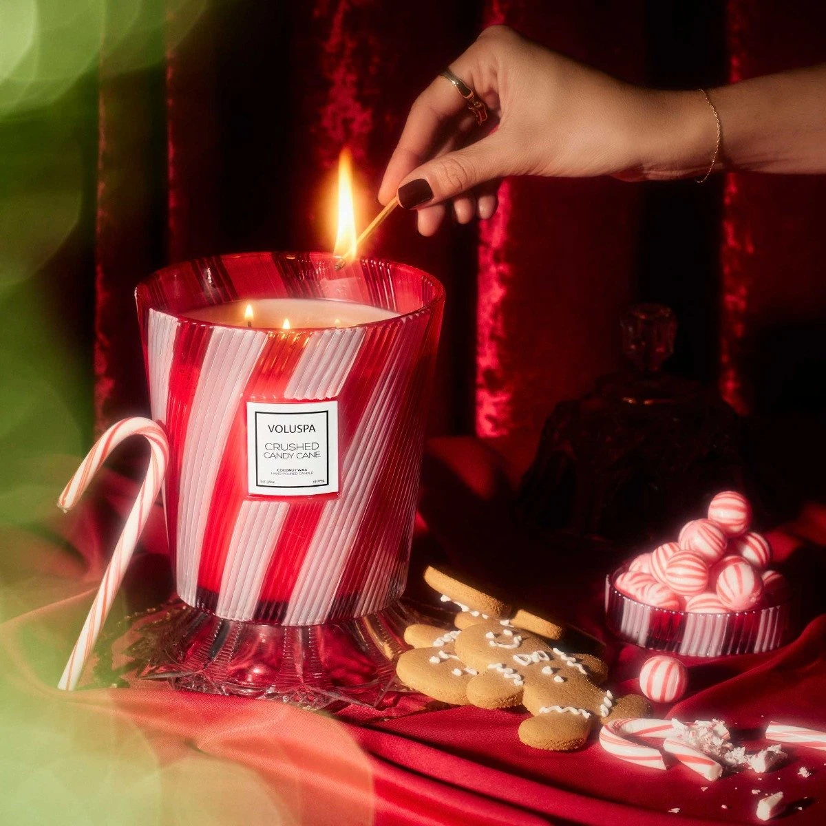 Voluspa - Crushed Candy Cane 5 Wick Hearth Candle 6 Voluspa - Crushed Candy Cane 5 Wick Hearth Candle - Image 4